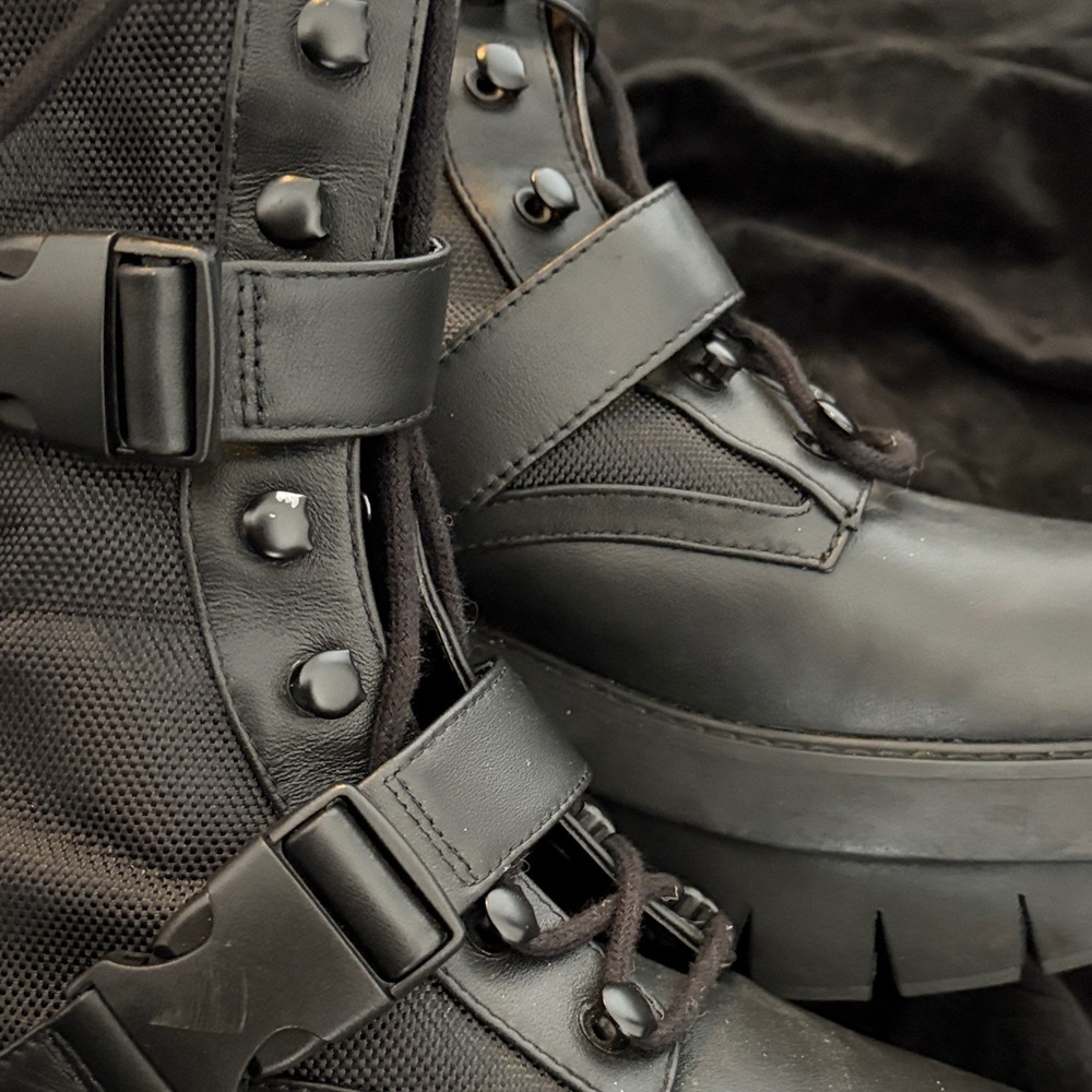 darker waves 🌊 buckle/lace-up combat style boots - Picture 6 of 10